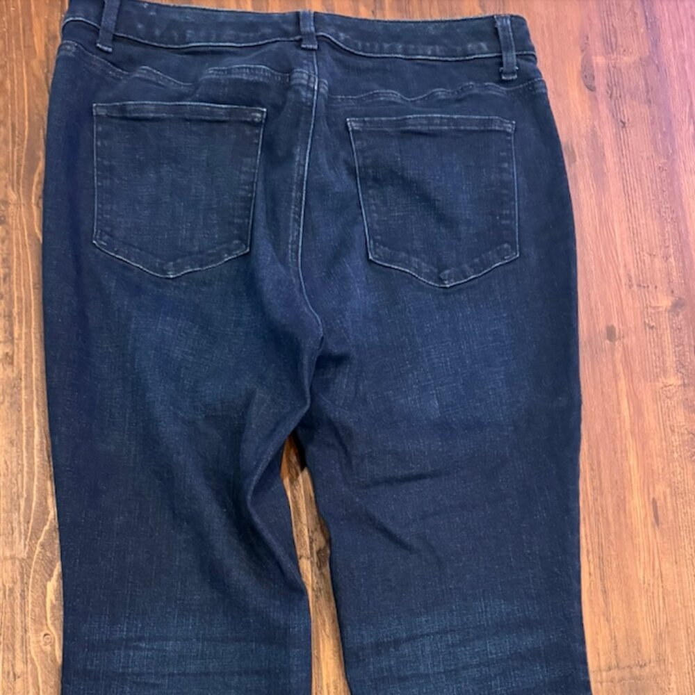 Talbots Straight Leg Jeans Women’s 14P Petite Dark Indigo Denim Classic Fit - Picture 2 of 4